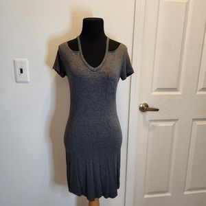 Glitz Grey / Gray  Small V Neck Short Sleeve Casual Dress